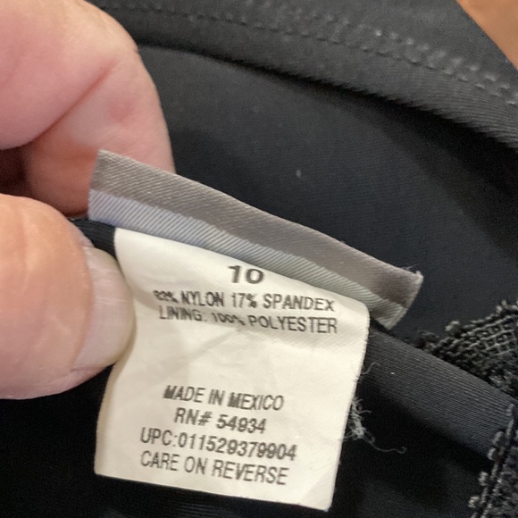 Black one piece swimsuit - Picture 4 of 4